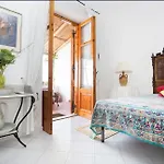 Spacious With Sea View In * ليباري