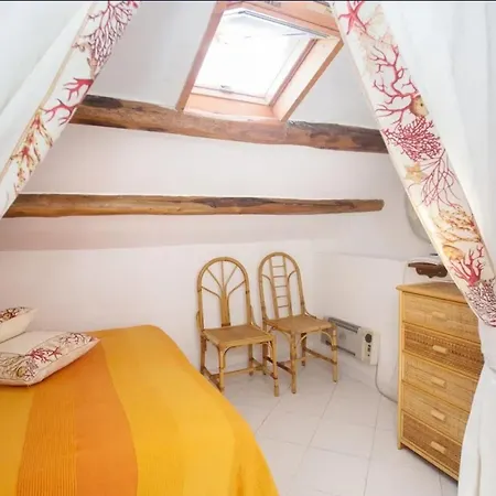 Apartment Spacious With Sea View In *