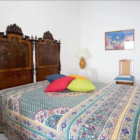 Spacious With Sea View In Apartment *