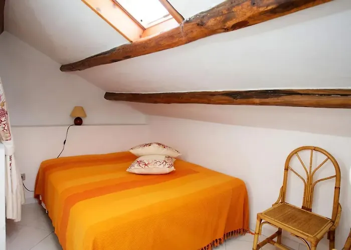 Spacious With Sea View In Apartment *