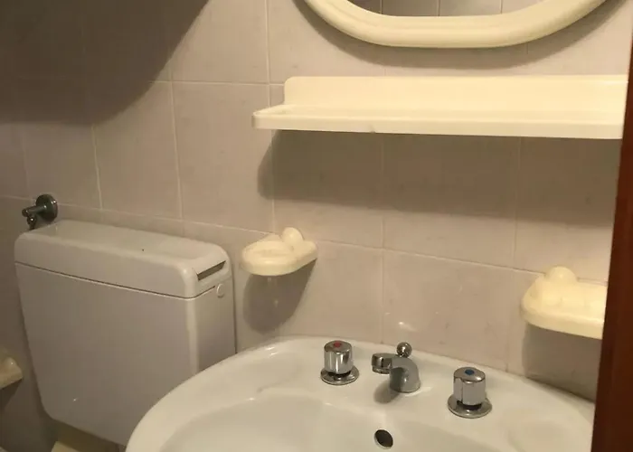 Spacious With Sea View In Apartment *